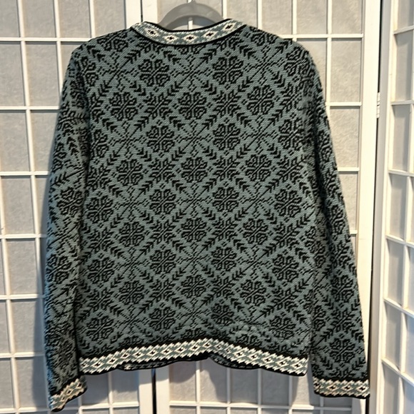 For the Slopes - LL Bean Trolian Sweater Sz L - Picture 5 of 6